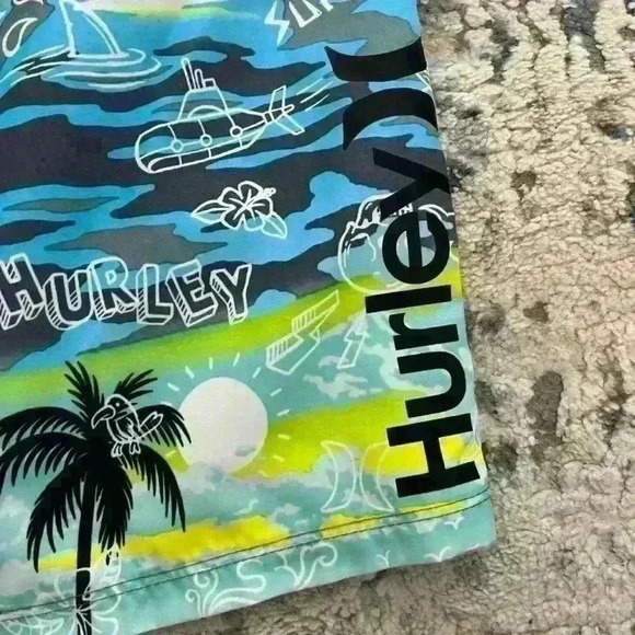 Big Kid Swim  Trunks Hurley Size 20 - Picture 2 of 10